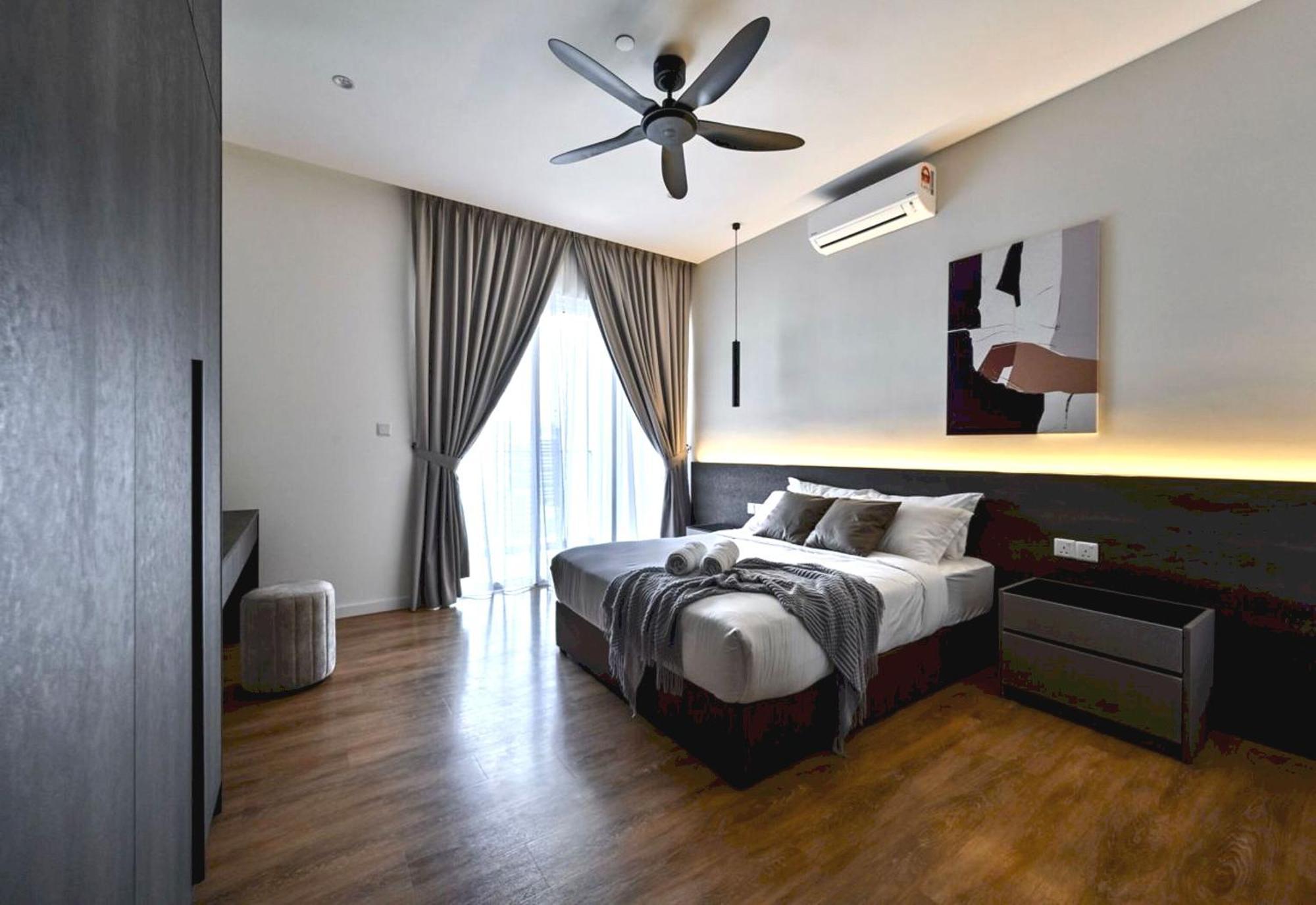 Oyo 90952 Quill Residences By Oyo Homestay *