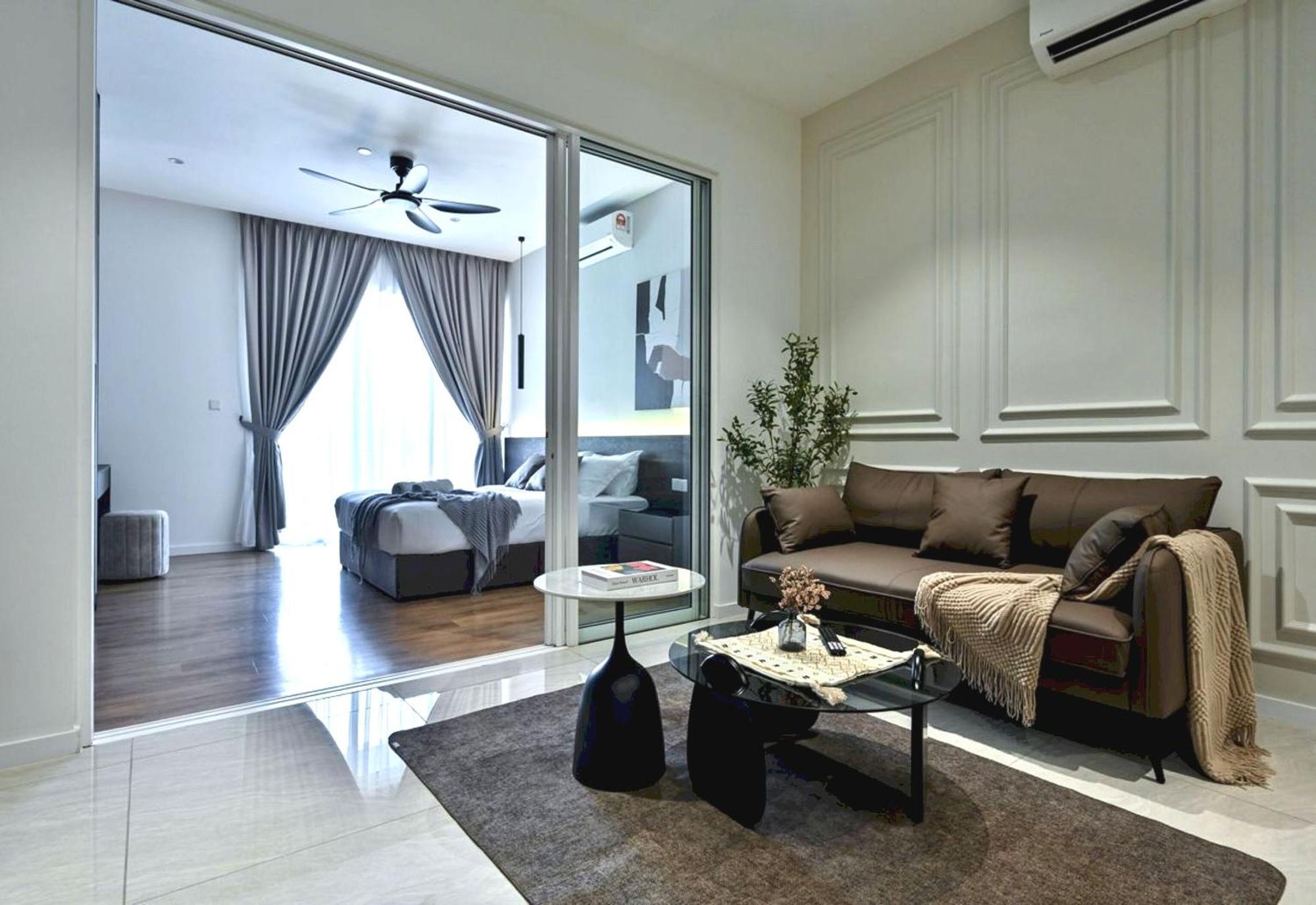 Oyo 90952 Quill Residences By Oyo *
