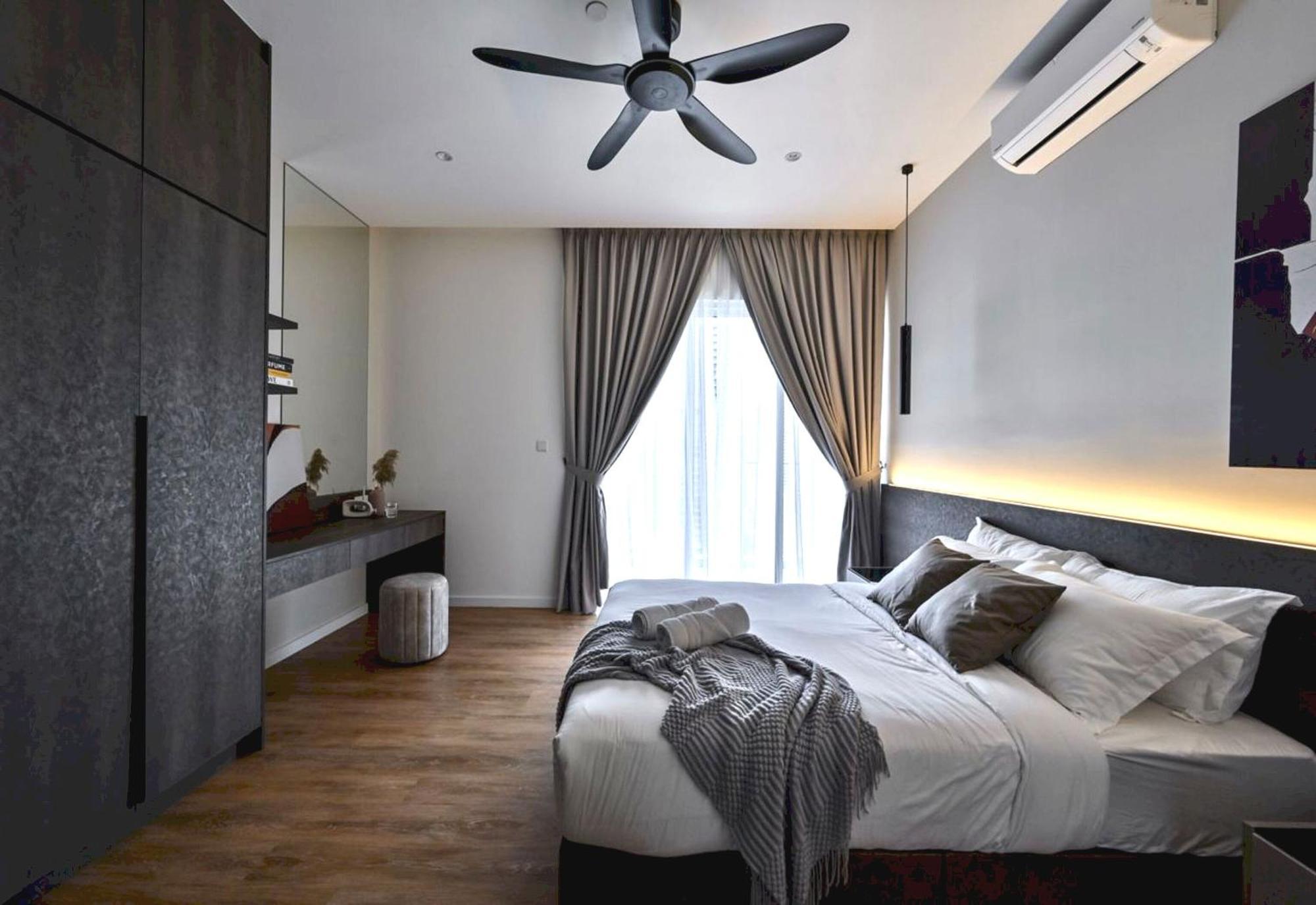 Oyo 90952 Quill Residences By Oyo Homestay *