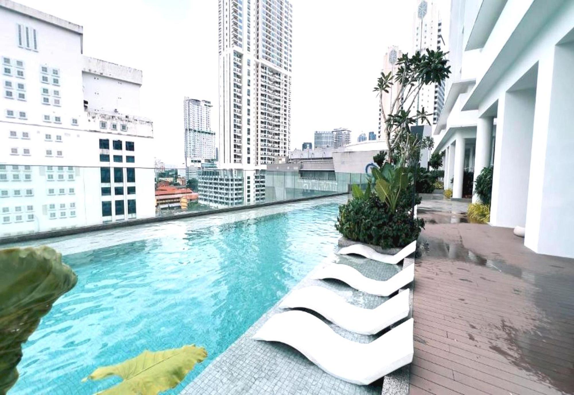 Oyo 90952 Quill Residences By Oyo Homestay *