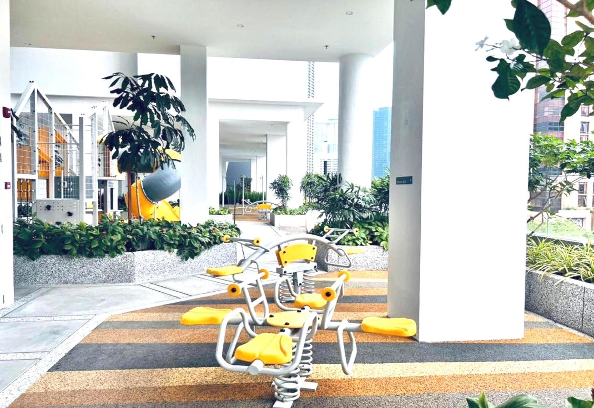 Oyo 90952 Quill Residences By Oyo Homestay